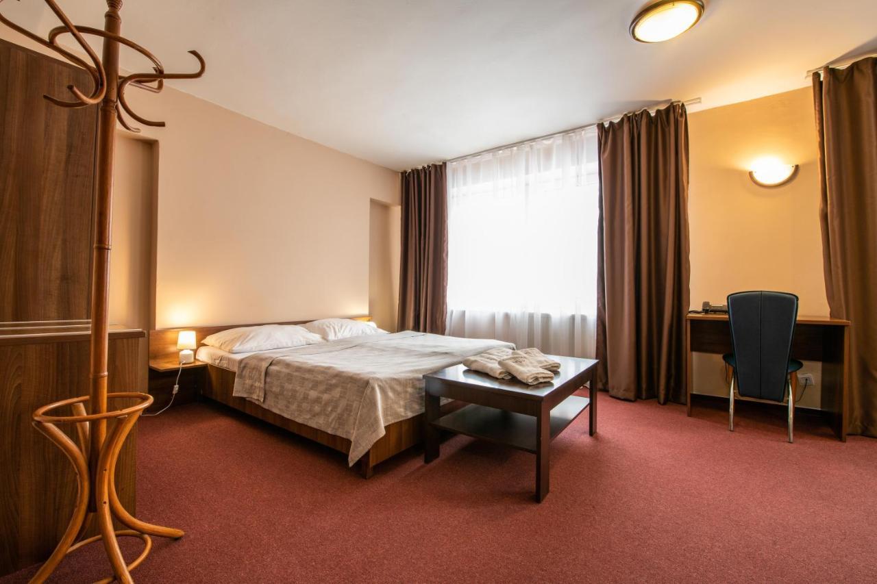 Grand Hotel Rooms Spišské Tomášovce Dış mekan fotoğraf
