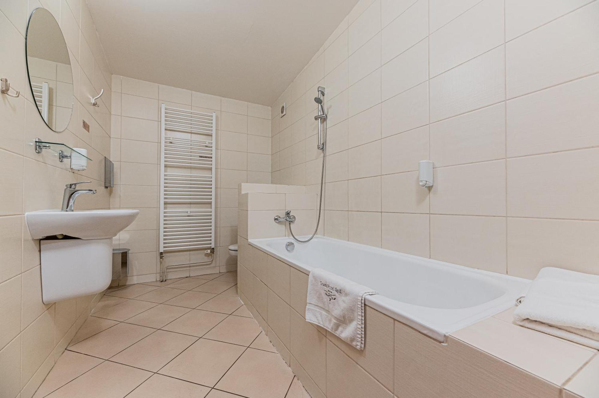 Grand Hotel Rooms Spišské Tomášovce Dış mekan fotoğraf